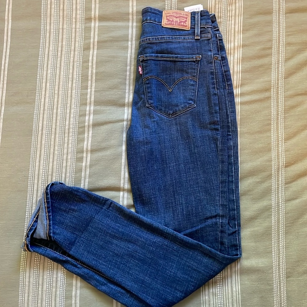 Levi’s 721 high rise skinny jeans